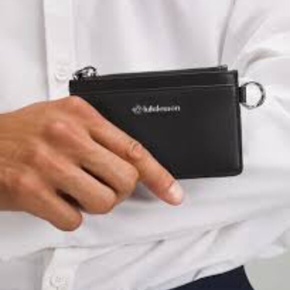 NWT Lululemon Cactus "Leather" Card Case, BLACK/SILVER - Picture 2 of 8